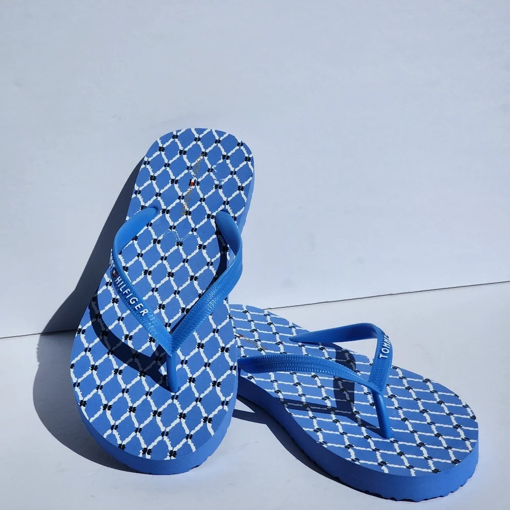 Tommy Hilfiger Women's Stylish Geometric Pattern Blue Flip Flops Size 6